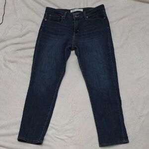 Levi Mid Rise Boyfriend Jeans Size 12